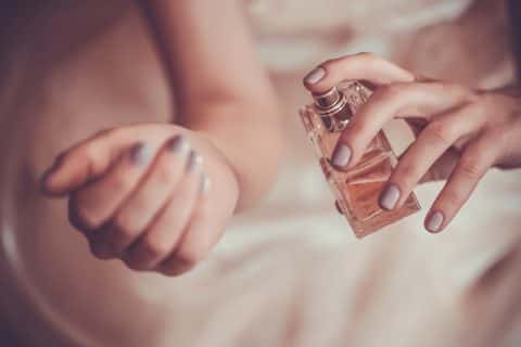 香水のつけ方ひとつで女性の未来は変わる。正しい香水のつけ方